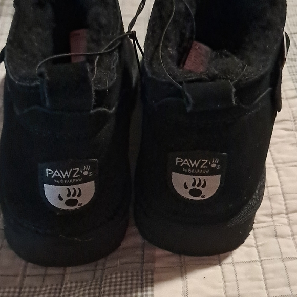 NWY PAWZ Kids Black Cozy Boots - Picture 4 of 5